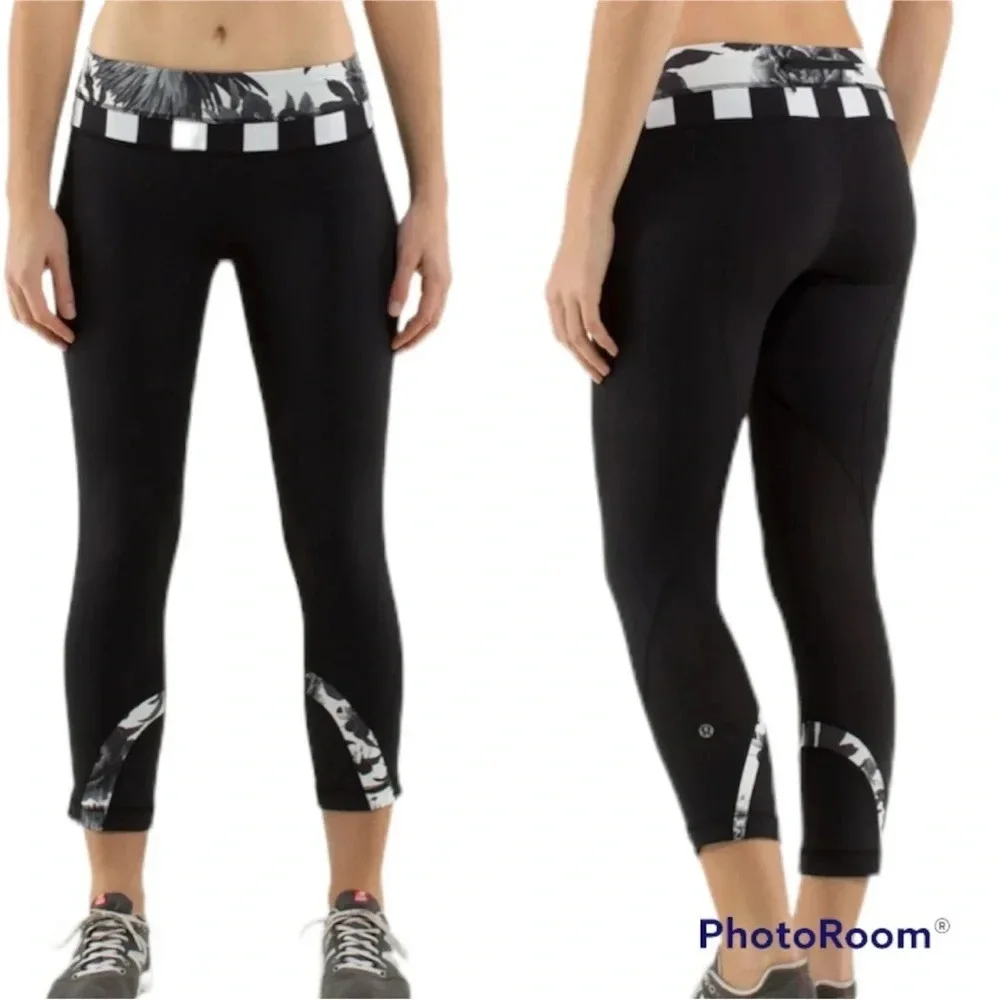 Lululemon 4 black crop II leggings Brisk Bloom, waistband w/zip & size. Pull tag